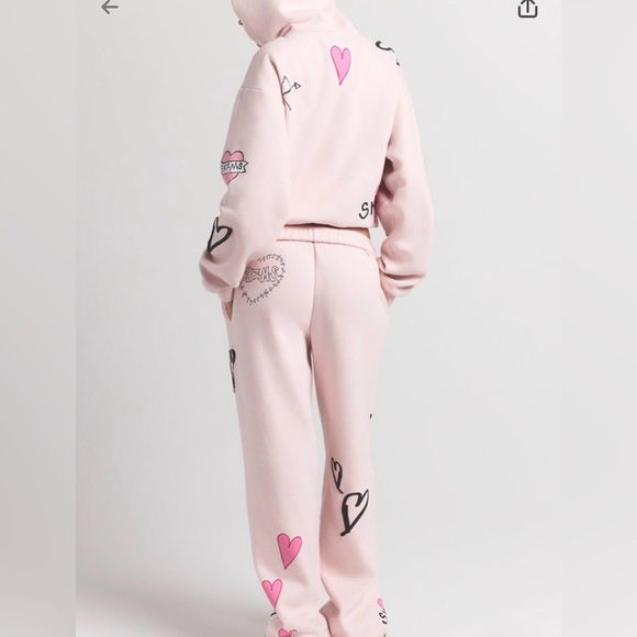 Skims Cotton Fleece Hoodie in Barely Pink Angel Sketch - Picture 5 of 7